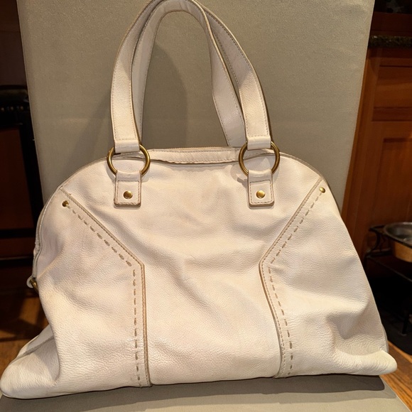 Yves Saint Laurent Cream Shoulder Bag with Gold Details - Picture 2 of 9